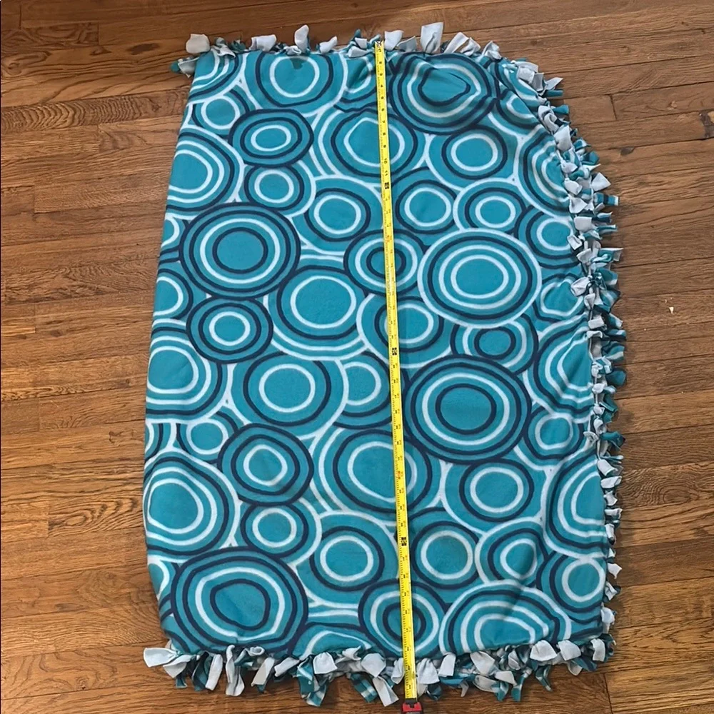Teal Circle Patterned Blanket with Knotted Fringe Edges